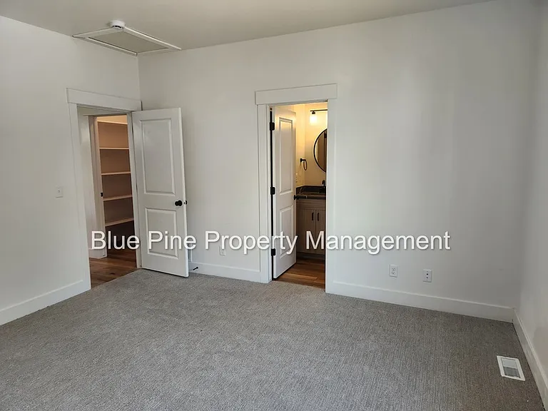 1664 S Higbee Ave — Photo 8