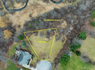 7 Lydia Ct, South Elgin, IL 60177