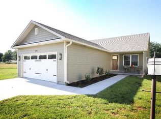 204 Eagle Dr, Abilene, KS 67410
