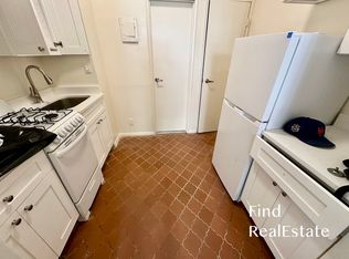 338 W 47th St APT 1B, New York, NY 10036