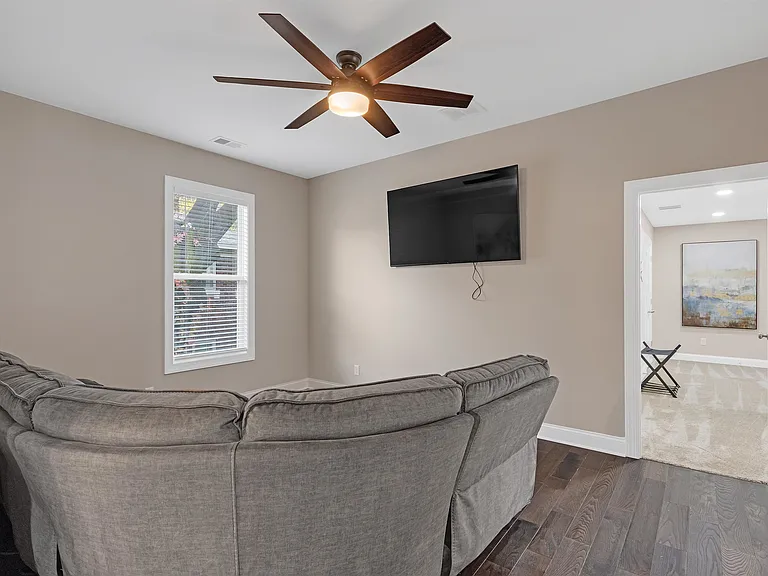 1295 Vinton Ave — Photo 19