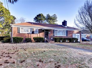 22 Westbrook Dr, Hampton, VA 23666