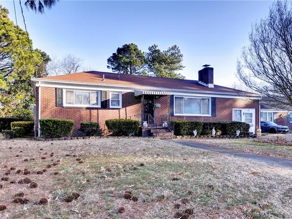 22 Westbrook Dr, Hampton, VA 23666