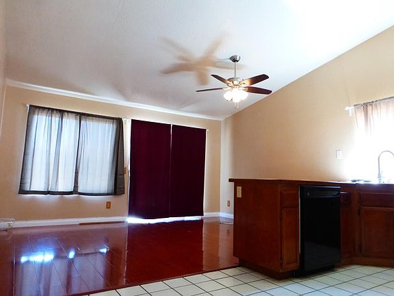 4-Family Room
