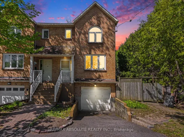 700 Tweedsmuir Ave, Ottawa, ON K1Z 5P9