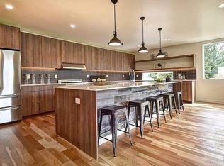 3317 39th Ave W, Seattle, WA 98199