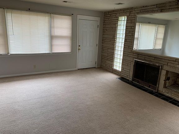 Living room 2