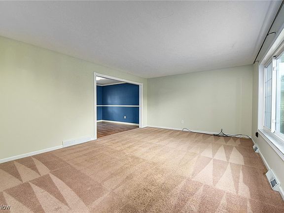 5th image of 23601 Cedarwood Ln