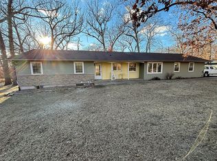 4261 Oak Leaf Ln NE, Iowa City, IA 52240