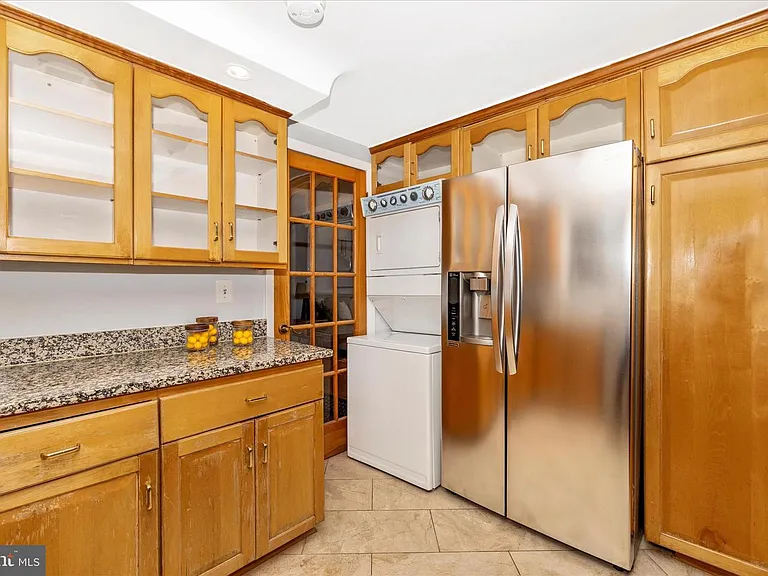 674 College Pkwy — Photo 18