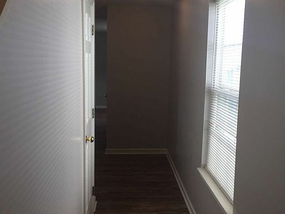 4th image of 672 Graftons Mill Ln