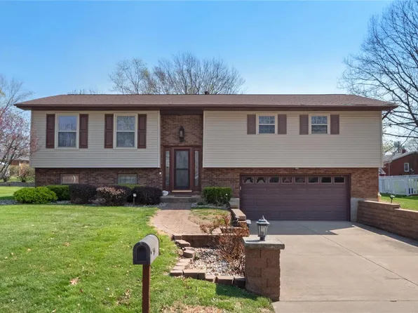 602 James St, Waterloo, IL 62298