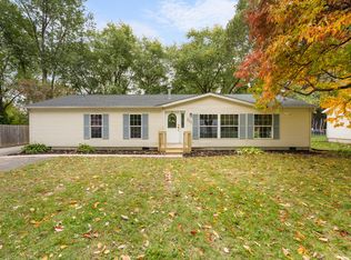 855 Portage Ave, Porter, IN 46304