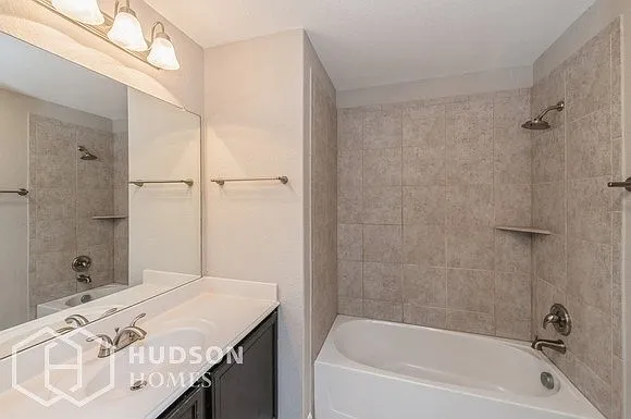 120 Ryan St — Photo 8
