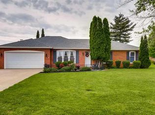 113 S Damosa Dr, Haubstadt, IN 47639