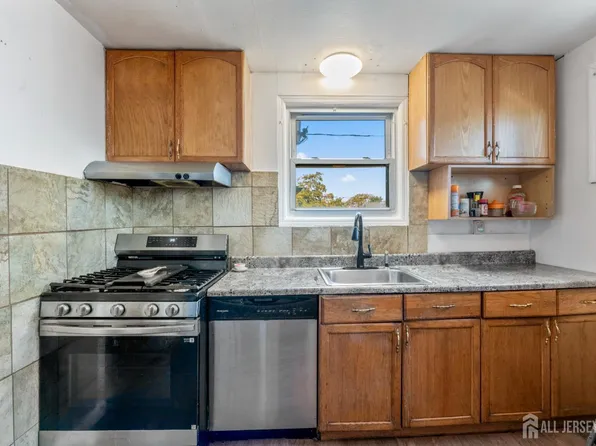 218 Washington Rd, Sayreville, NJ 08872