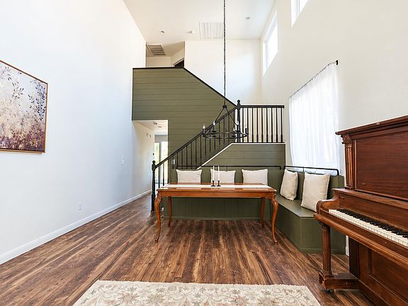 5th image of 3721 Independence Pl
