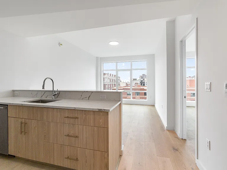1516 Park Ave #5C — Photo 3