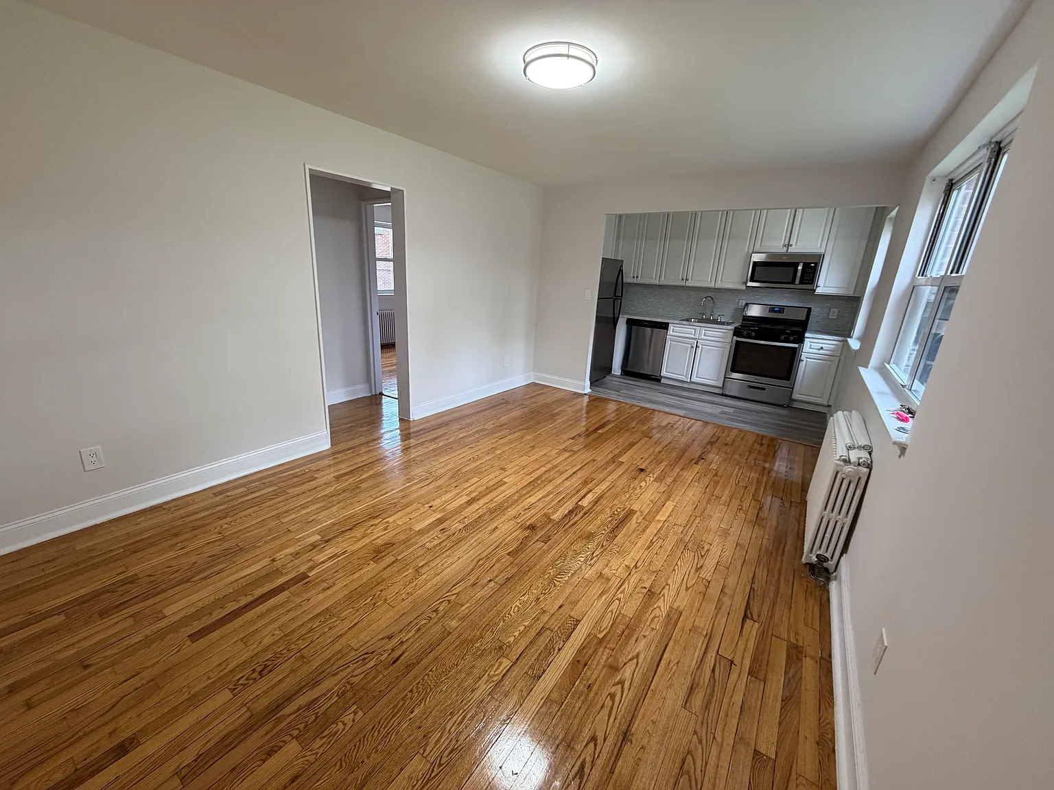 223rd Pl, Oakland Gardens — Photo 2