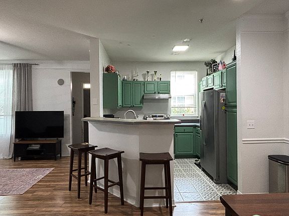 4th image of 3318 Greenwich Village Blvd APT 104