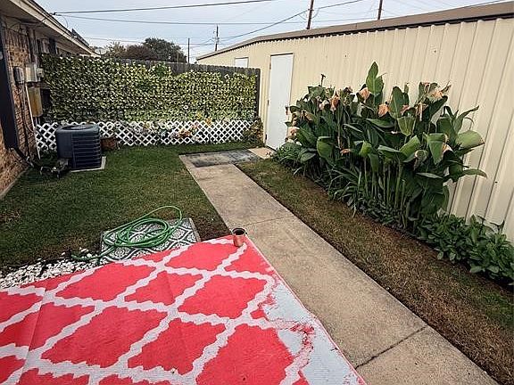 5th image of 5728 Cancun Dr