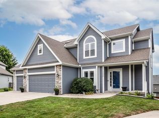 11020 N Tullis Ct, Kansas City, MO 64157