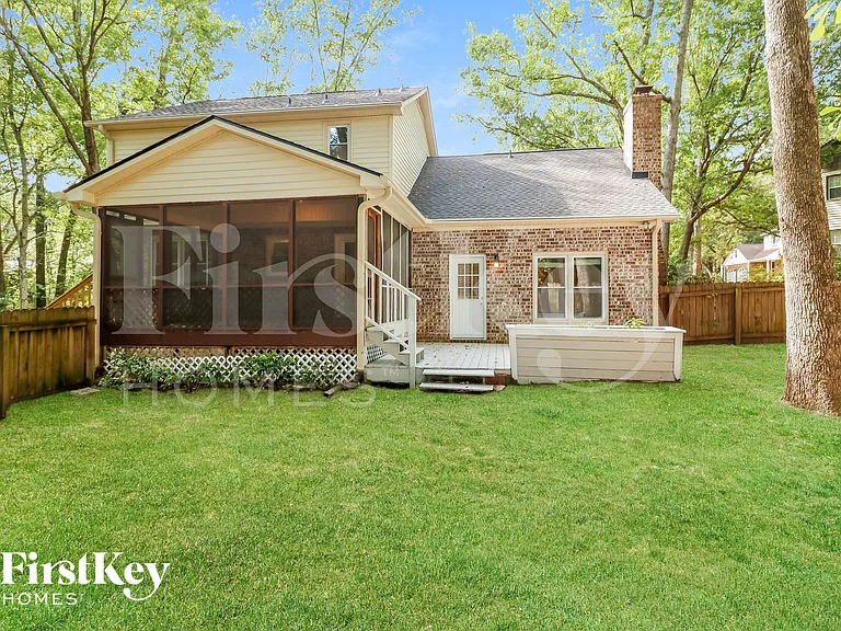 104 Beaumont Ct — Photo 15