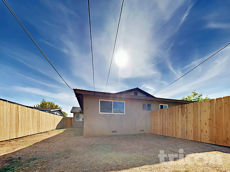 10061 Lincoln Village Dr — Photo 14