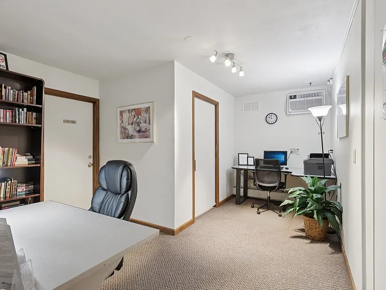 Monroeville Apartments at Birnam Wood — Photo 16