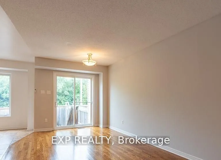282 Macoun Cir — Photo 6