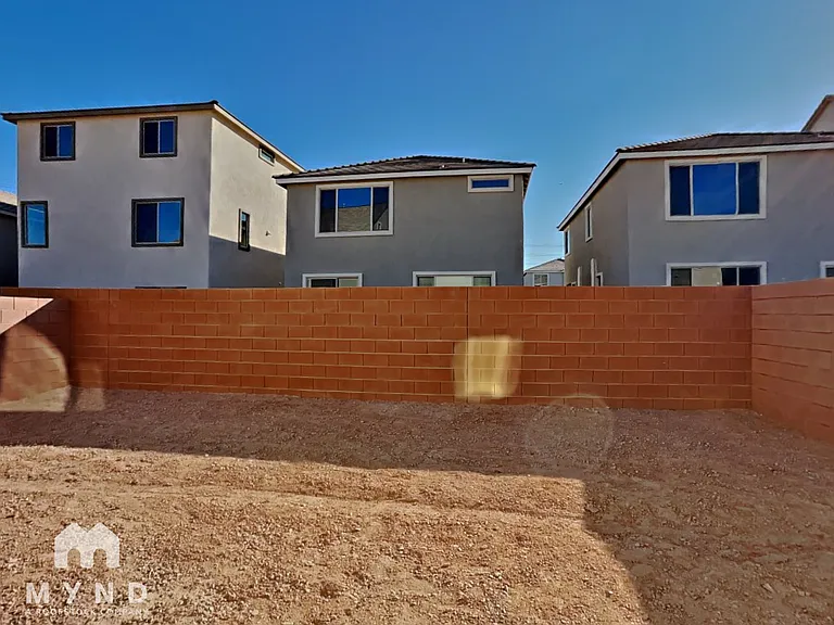 5755 W Haleh Ave — Photo 11
