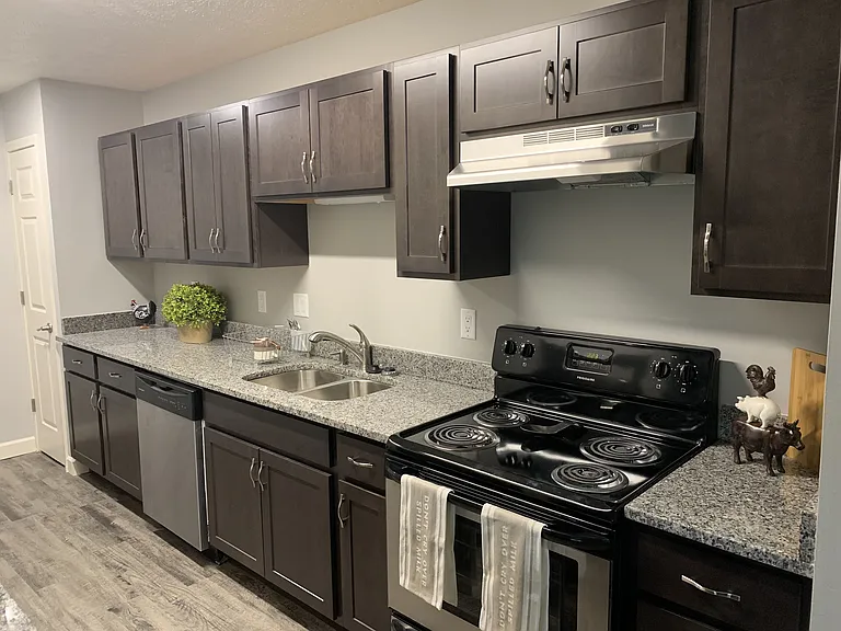 Spring Lake Apartments — Photo 3