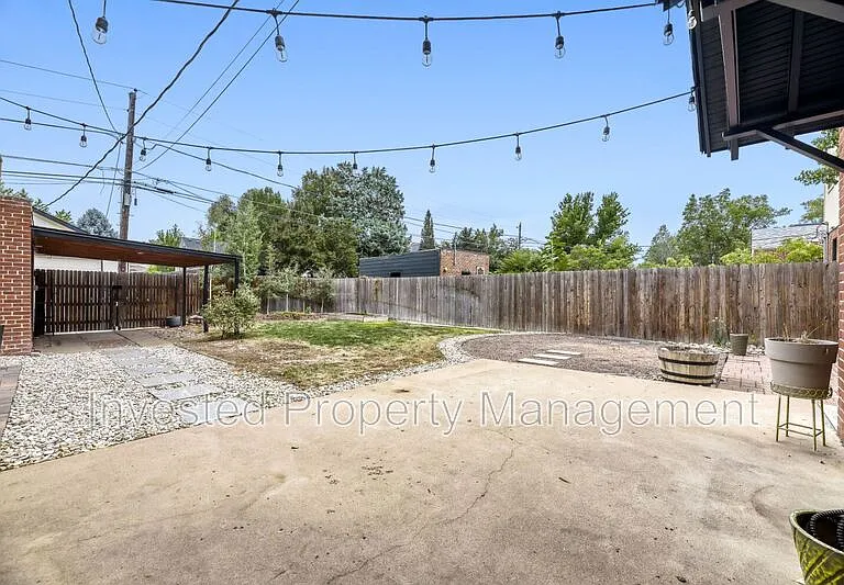 1640 S Marion St — Photo 26