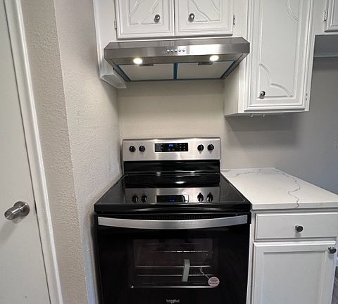 2nd image of 921 S Valentine Dr