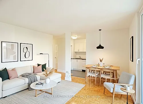 485 Huron St #801 Photo 1