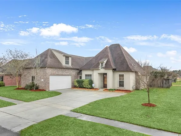 12706 Ruby Lake Dr, Walker, LA 70785