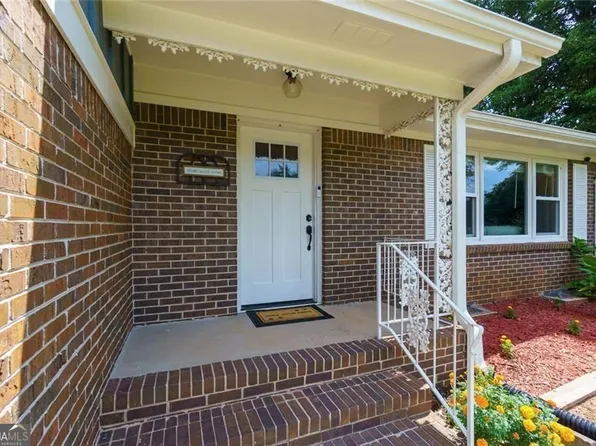 5800 Cedar Ln SW, Mableton, GA 30126