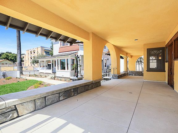 4th image of 840 N Fair Oaks Ave #103