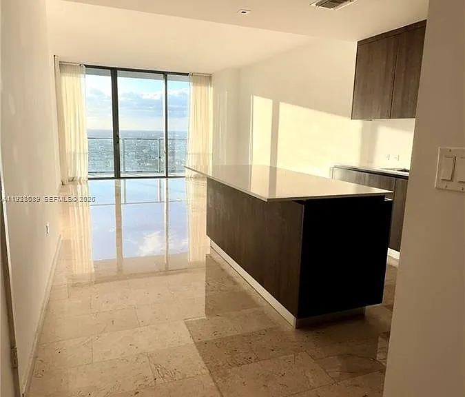 88 SW 7th St #3906 — Photo 25