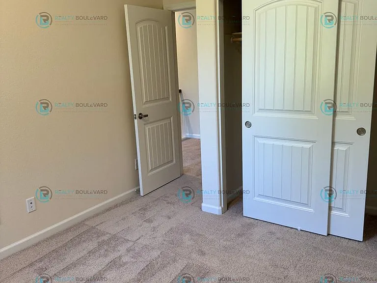 925 W End St — Photo 10