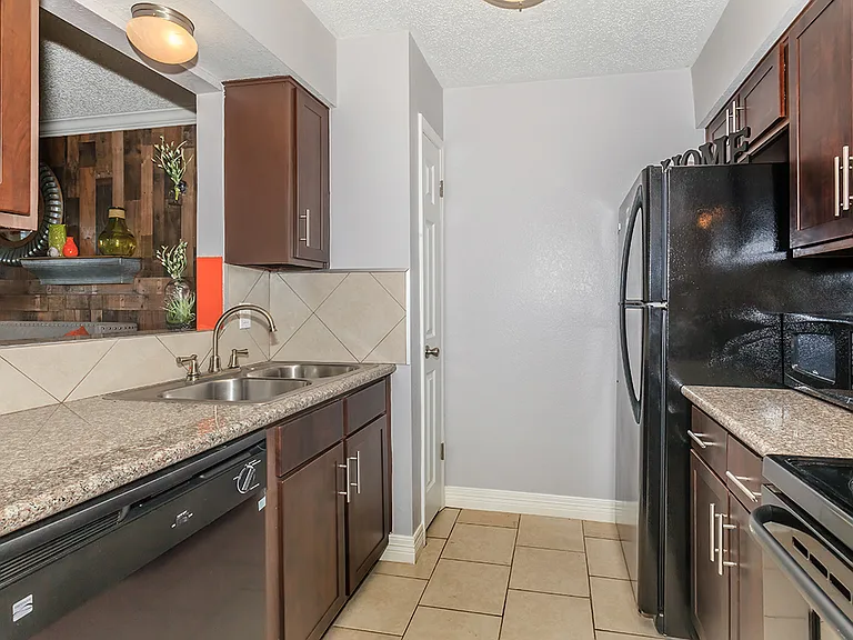 Villas At Braeburn — Photo 61