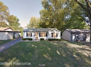 10240 Duke Dr, Saint Louis, MO 63136