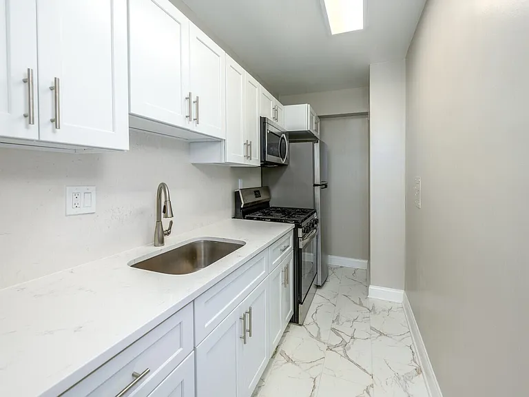 Chevy Chase Tower — Photo 26