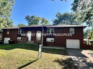 1300 NW 6th Ter, Blue Springs, MO 64014