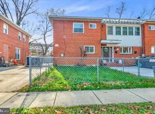 925 Owens Rd, Oxon Hill, MD 20745