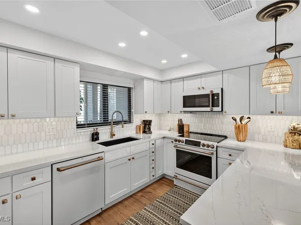 4120 Steamboat Bnd E APT 203, Fort Myers, FL 33919