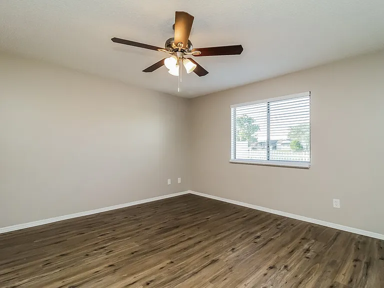 1533 Colony Ave — Photo 8