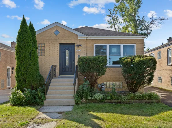 6829 43rd St, Berwyn, IL 60402