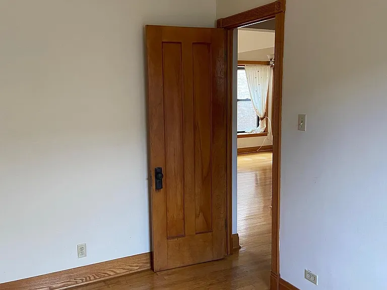 552 W Roscoe St #2B — Photo 12