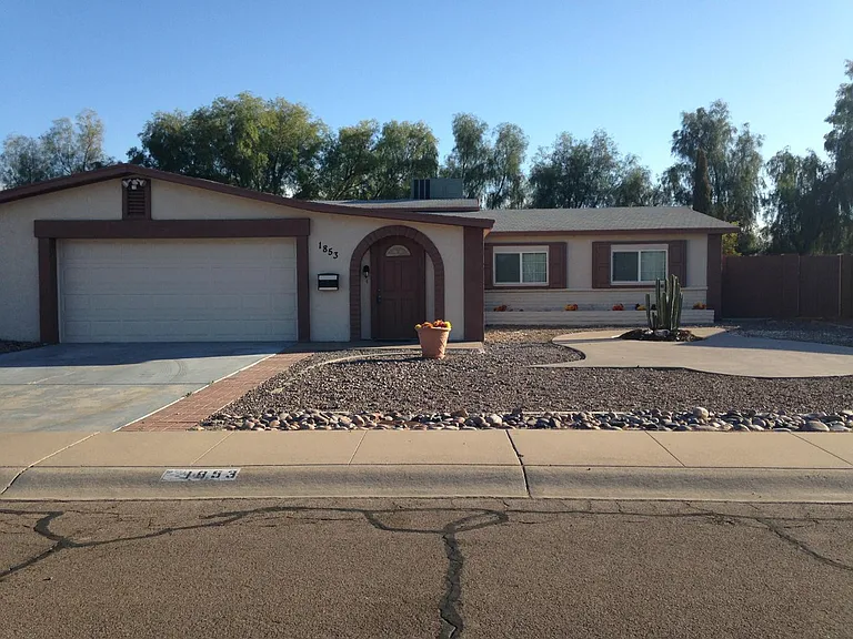 1853 E Gemini Dr — Photo 1